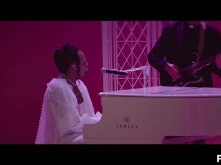 Kissable Beaver Asa Akira Entices With Her Cunt