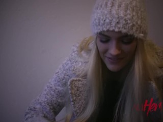 Seductive Dame Serena Blair Perverts With Her Tush