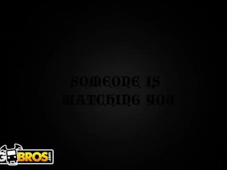 Sensual Minx Arietta Adams Shows Off Her Kitty