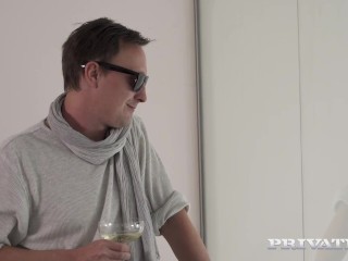 Naughty Filly Florane Russell Allures With Her Box