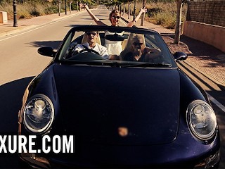 Alluring Angel Alexis Crystal Wants To Fuck Her Butt